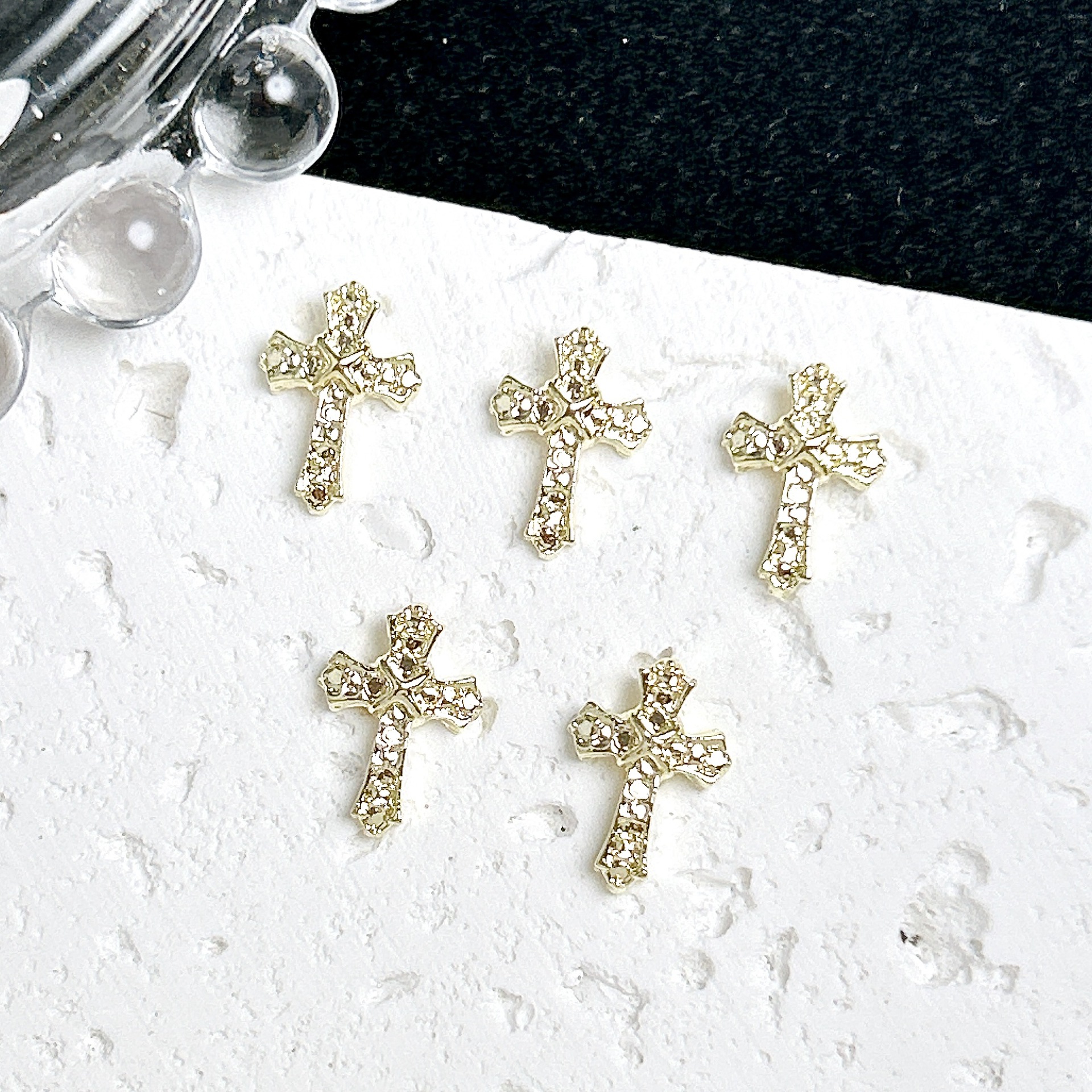 Ventas transfronterizas de joyas de manicuría cruces oro y plata super brillante diamante completo retro punk cruces joyas accesorios diy