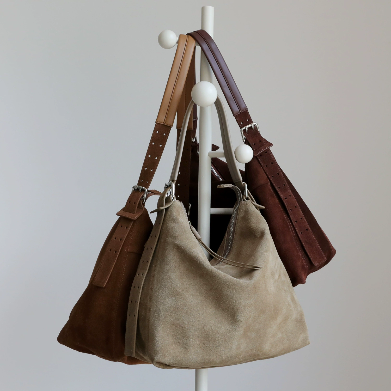 Shoulder bag, matte leather capacious one-shoulder bag, high-quality style