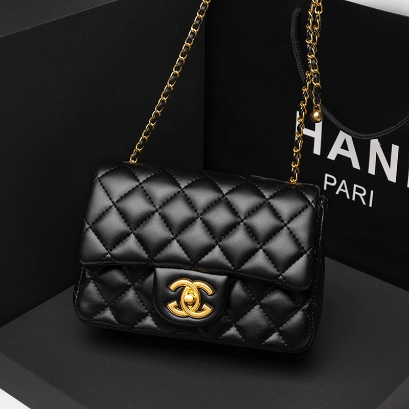 Маленькая сумка через плечо в стиле Chanel, ромбовидная стёжка, цепочка, 20×7×14 см
