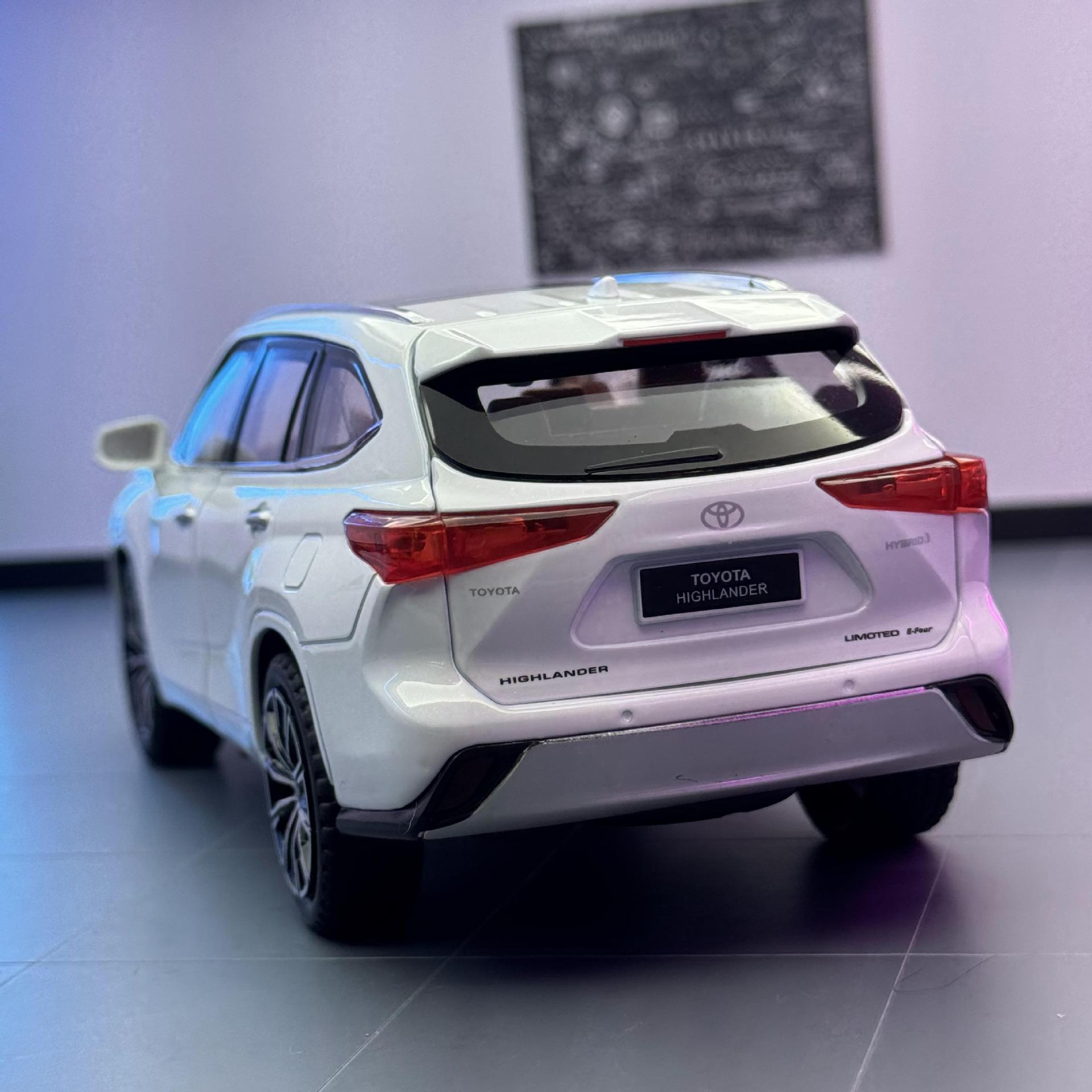 Weili aleación coche modelo 1:24 Highlander todoterreno vehículo con sonido y luz Tire hacia atrás juguete coche música modelo decoración colección
