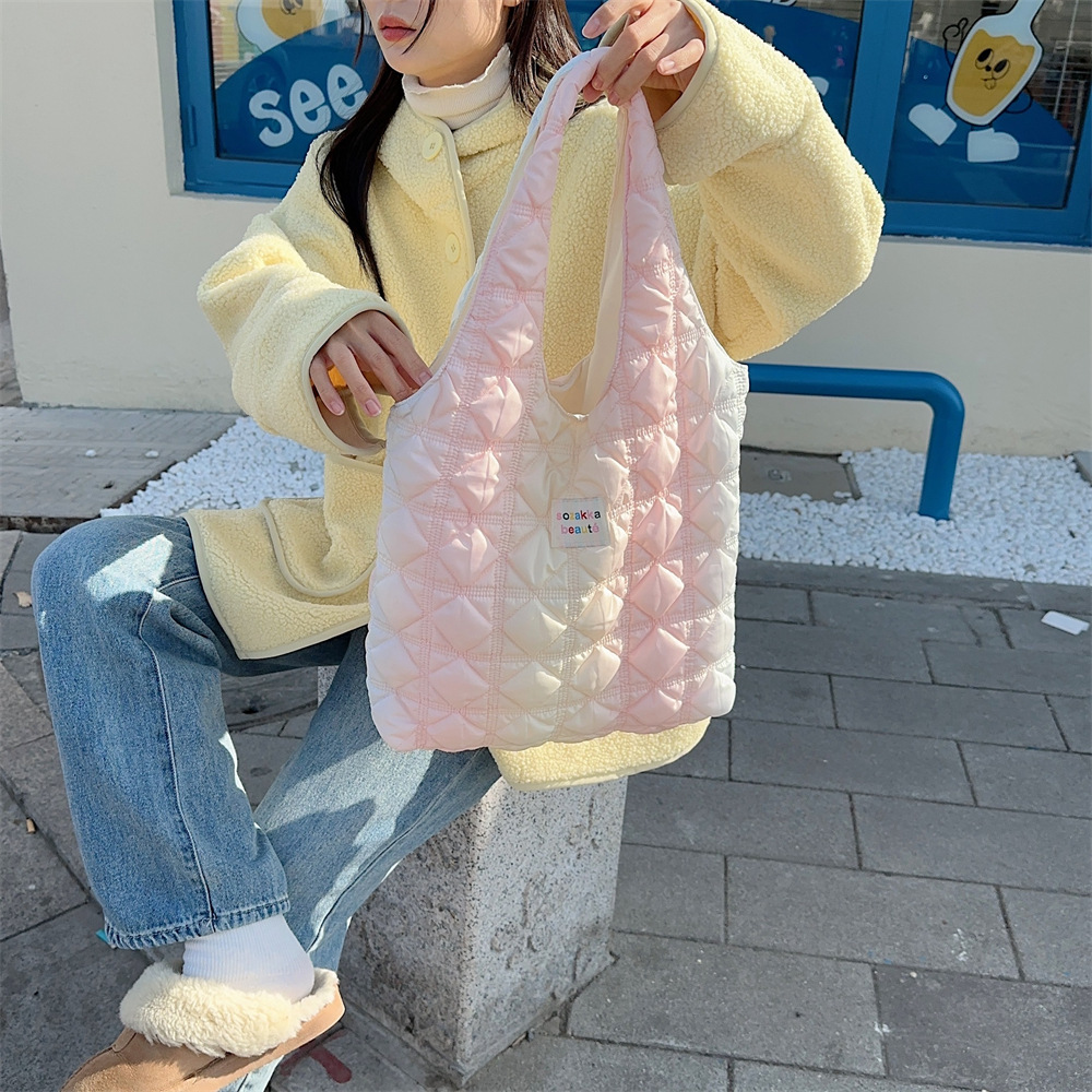 311181 Otoño e Invierno 2023 gradiente nube burbuja plisada bolsa de hombro bolso de compras crossbody bolsa de chaleco