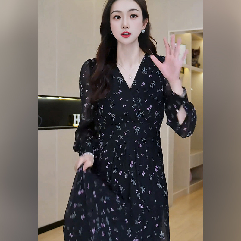 黑色碎花收腰雪纺连衣裙女2025春秋新款气质高级感法式收腰长裙子|undefined
