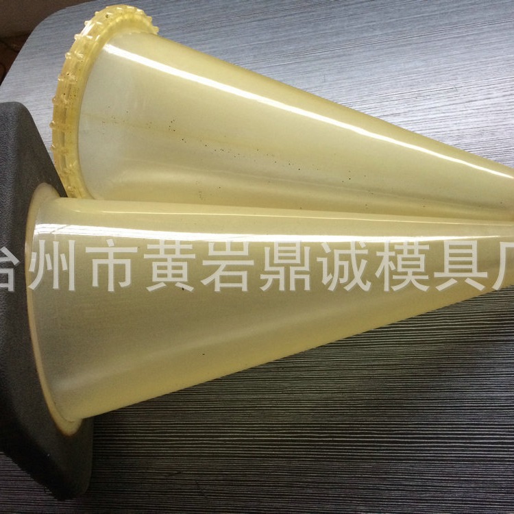 软pvc模具，PVC路障模具那里生产？路障模具价格？