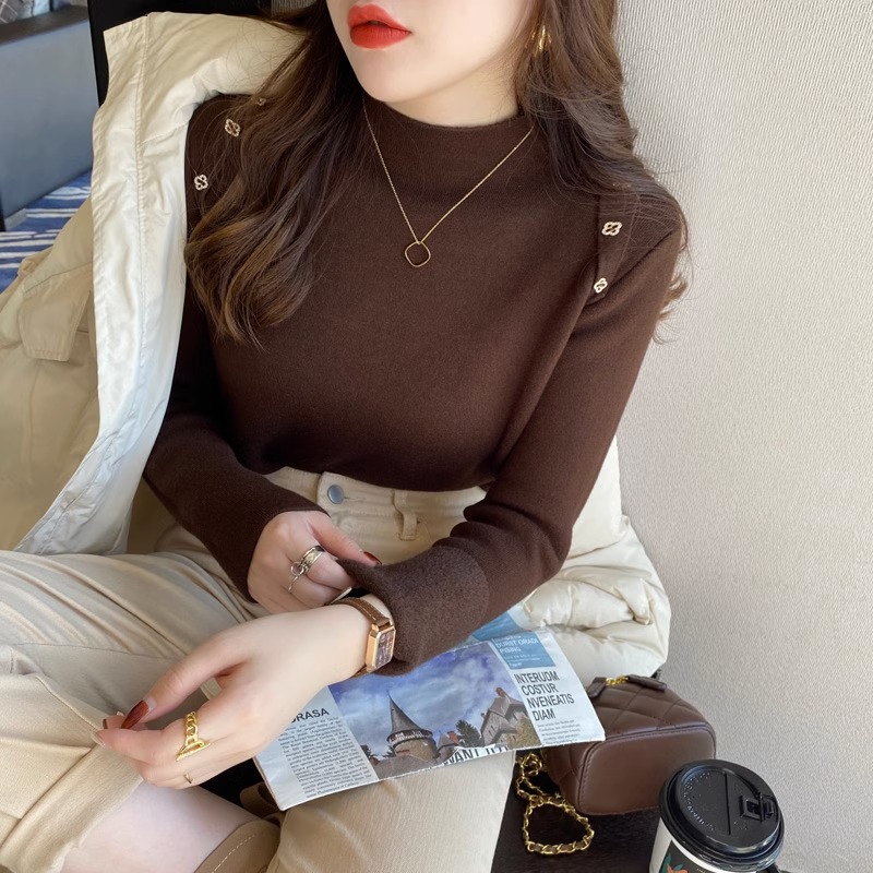 Camisa de fondo de punto de cuello alto para mujer con suéter de terciopelo de una pieza de estilo occidental Otoño e Invierno 2023 nuevo top de alta calidad