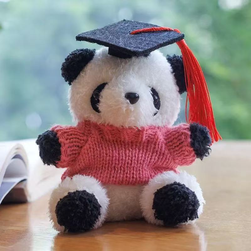 Cute panda gigante muñeca colgante logotipo impreso regalo de graduación sombrero médico panda muñeca evento regalo de promoción