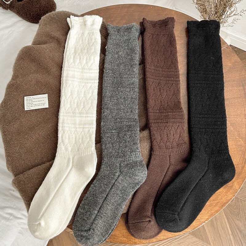 Japanese-style retro hollow-out wool calf socks, women's mid-calf socks, autumn and winter warm socks, perfect for pairing with boots, long socks, boot socks Japanese-style retro hollow-out wool calf socks, women's mid-calf socks, autumn and winter warm socks, perfect for pairing with boots, long socks, boot socks