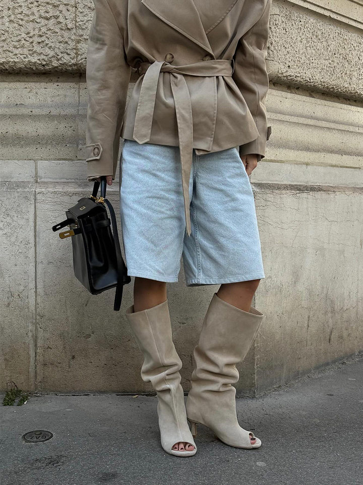 Áo khoác trench coat nữ dáng dài cổ ve, thắt eo phối đai, tay dài — Kaki chi tiết 32