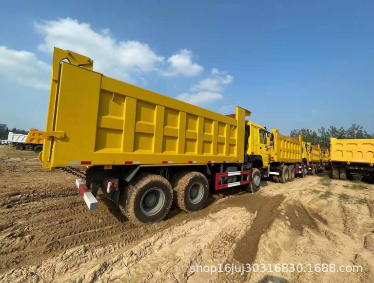 25吨中国重汽豪沃6x4自卸车出口加纳18953179828