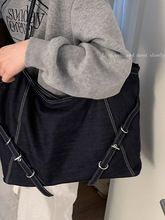 ���ذ����s�������μ�����eţ�в��羳��Ů�¿�2025�ٴ�Ҹ�°�