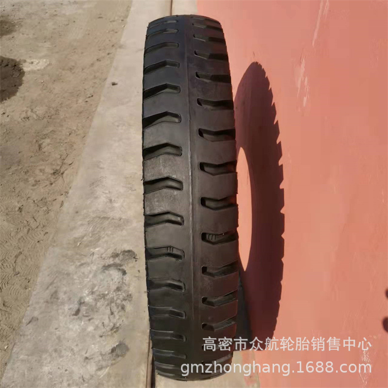 9.00-20羊角尼龙轻卡轮胎16层10.00-2011.00-20 12.00-20卡车轮胎
