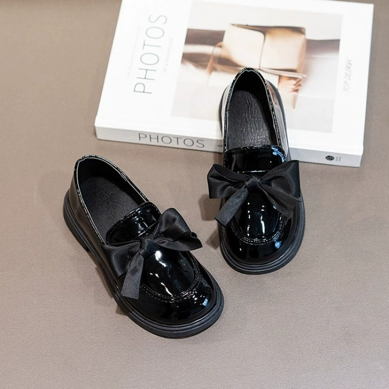 Маленькие кожаные туфли в британском стиле 2024 весной и осенью новые дикие плоские женские туфли с бантом