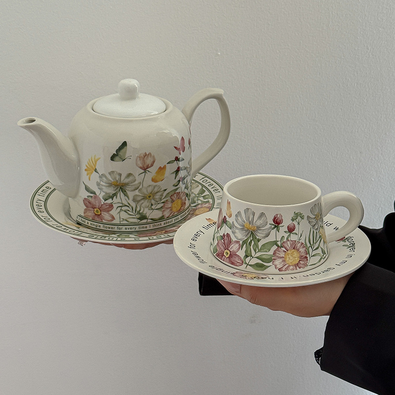 Estilo ins, ligero, lujoso y elegante, juego de tazas y platillos de café, taza de té de la tarde, taza de café con leche, taza de cerámica femenina de alto valor