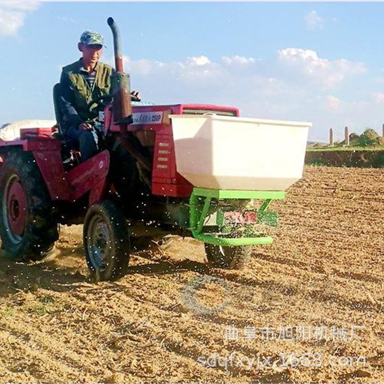 Agricultural Tractor front fertilizer spreader household tricycle rear-mounted fertilizer spreader 12v electric spreader free shipping