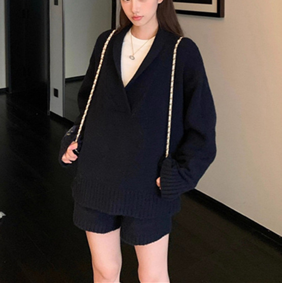 两件套2025春秋大V领宽松毛衣女外套简约时尚慵懒风针织短裤套装|undefined