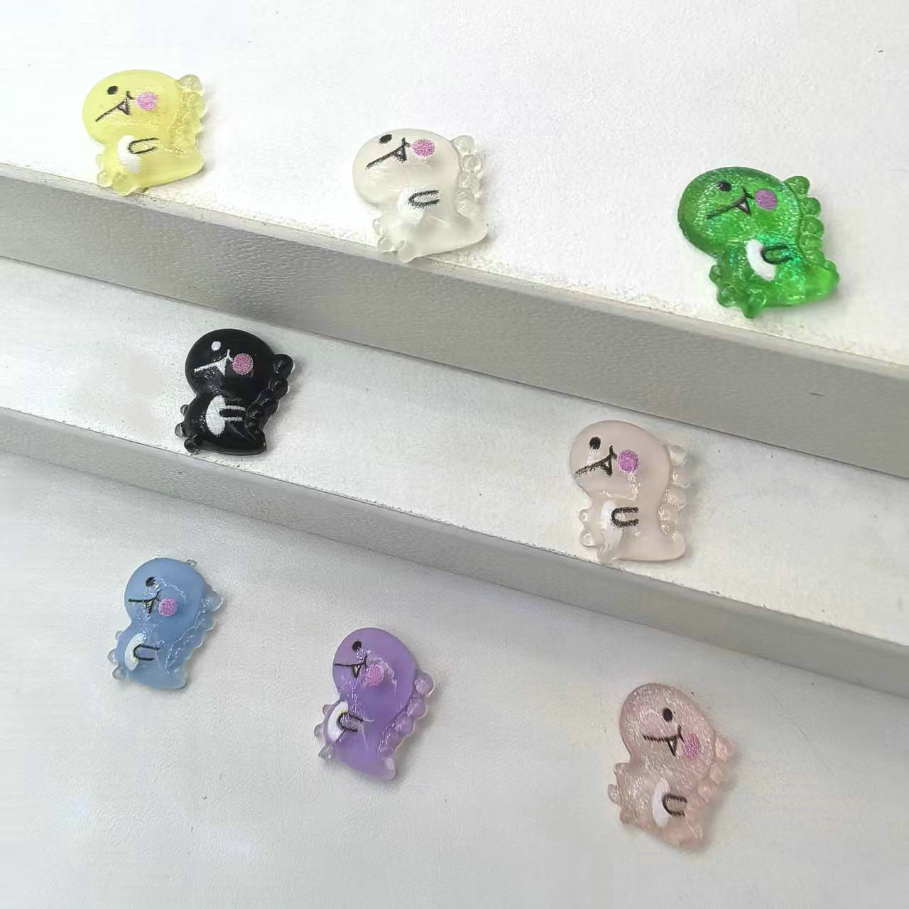 卡通恐龙美甲饰品批发指甲装饰diy穿戴甲美甲饰品配饰0009