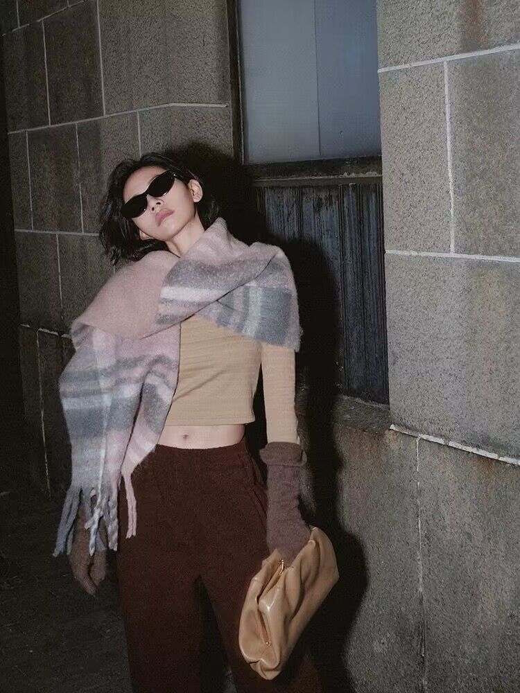 De alto grado de gradiente de color a juego mohair bufanda de las mujeres de invierno engrosada caliente Corea del Sur ins nuevo chal de Cachemira