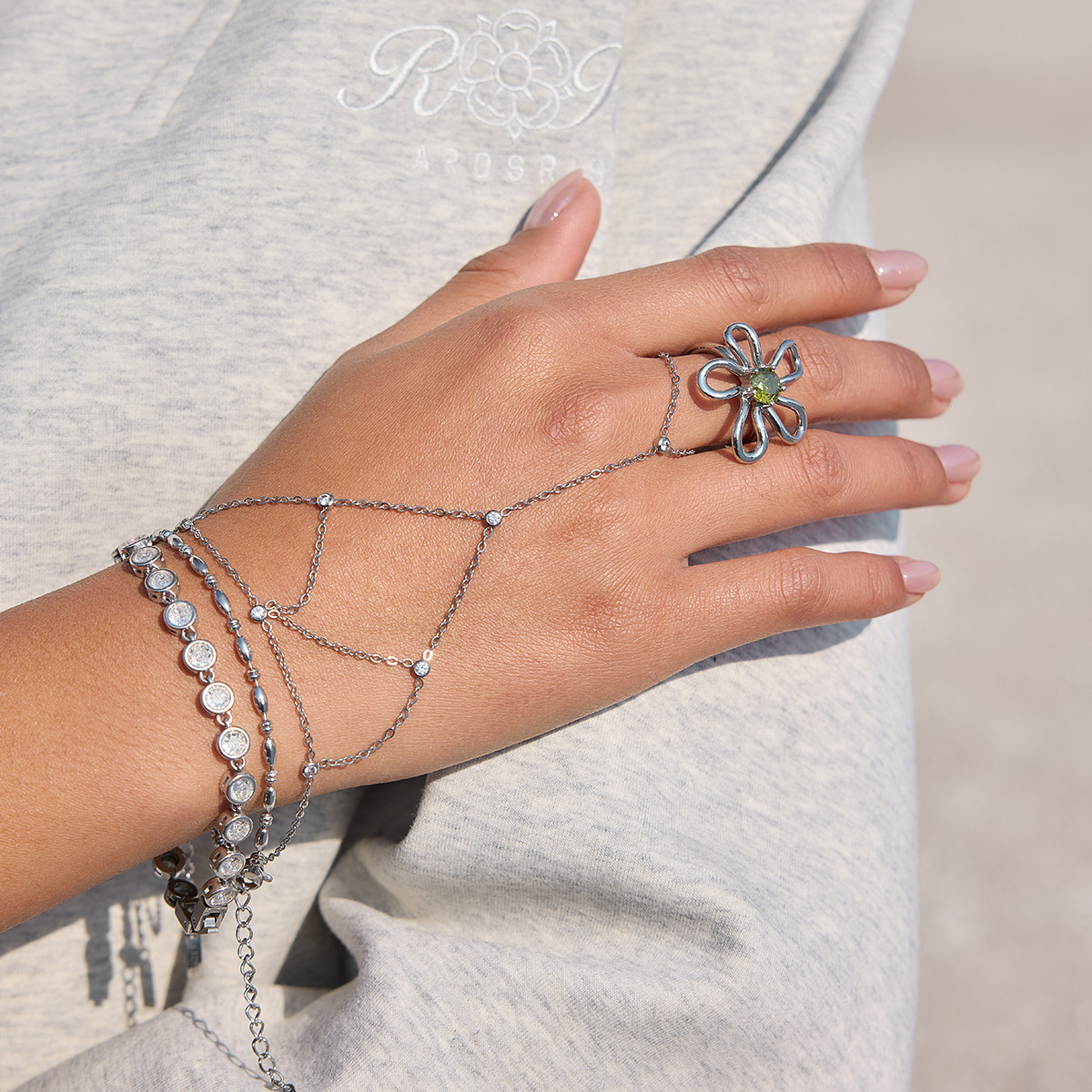 Wanxing Europa y América Zircon pulsera de dedos ligera de lujo de alta sensibilidad brida joyería de acero inoxidable joyería transfronteriza nicho diseño