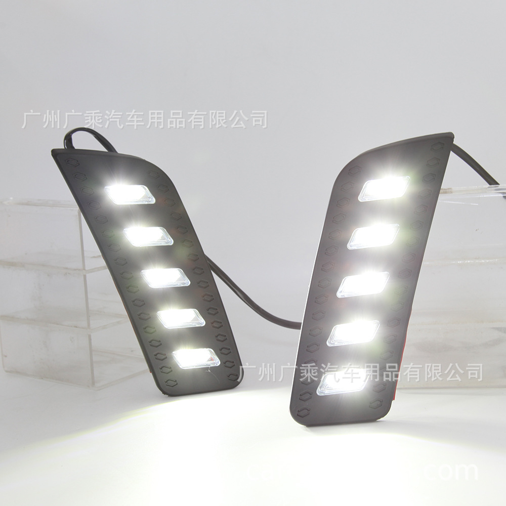 Aplicable a la luz diurna RANGER Luz antiniebla LED RANGER 2012-2014 Luz de circulación diurna modificada de red media