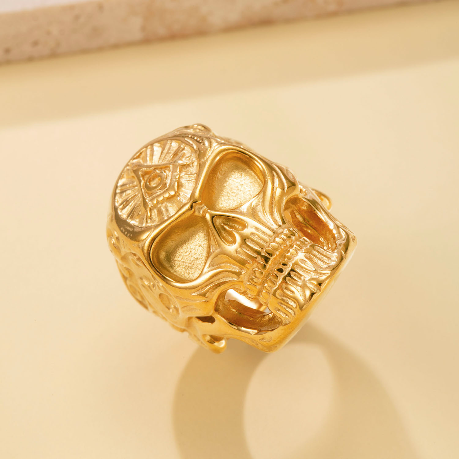 Anillo de acero inoxidable exagerado transfronterizo europeo y americano, calavera de fundición, anillo de hombre, joyería de acero de titanio punk personalizado al por mayor