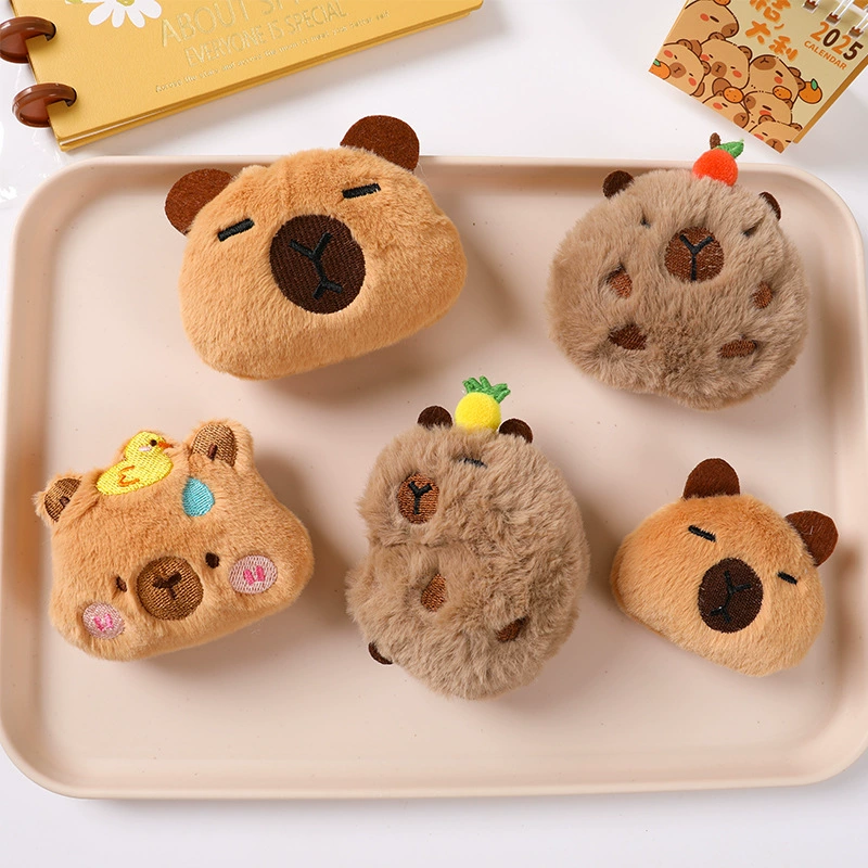 Мультяшная плюшевая кукла Капибара брошь милая девушка сердце капибара скрипит куклы аксессуары для одежды