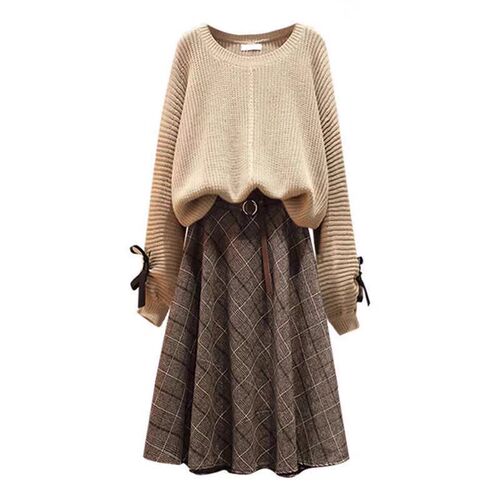 Light luxury fashion autumn/winter wool knitted dress—height-enhancing, age-reducing, and slimming women’s wear.