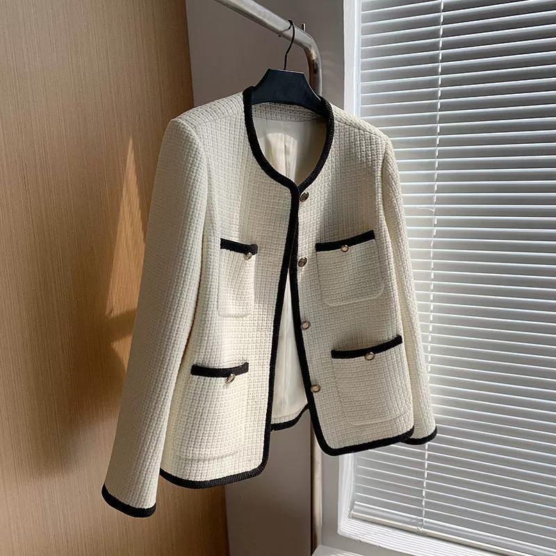 Осенний oversize пиджак, корейский стиль, вдохновлённый Chanel, молодежная мода, цвет слоновая кость/чёрный