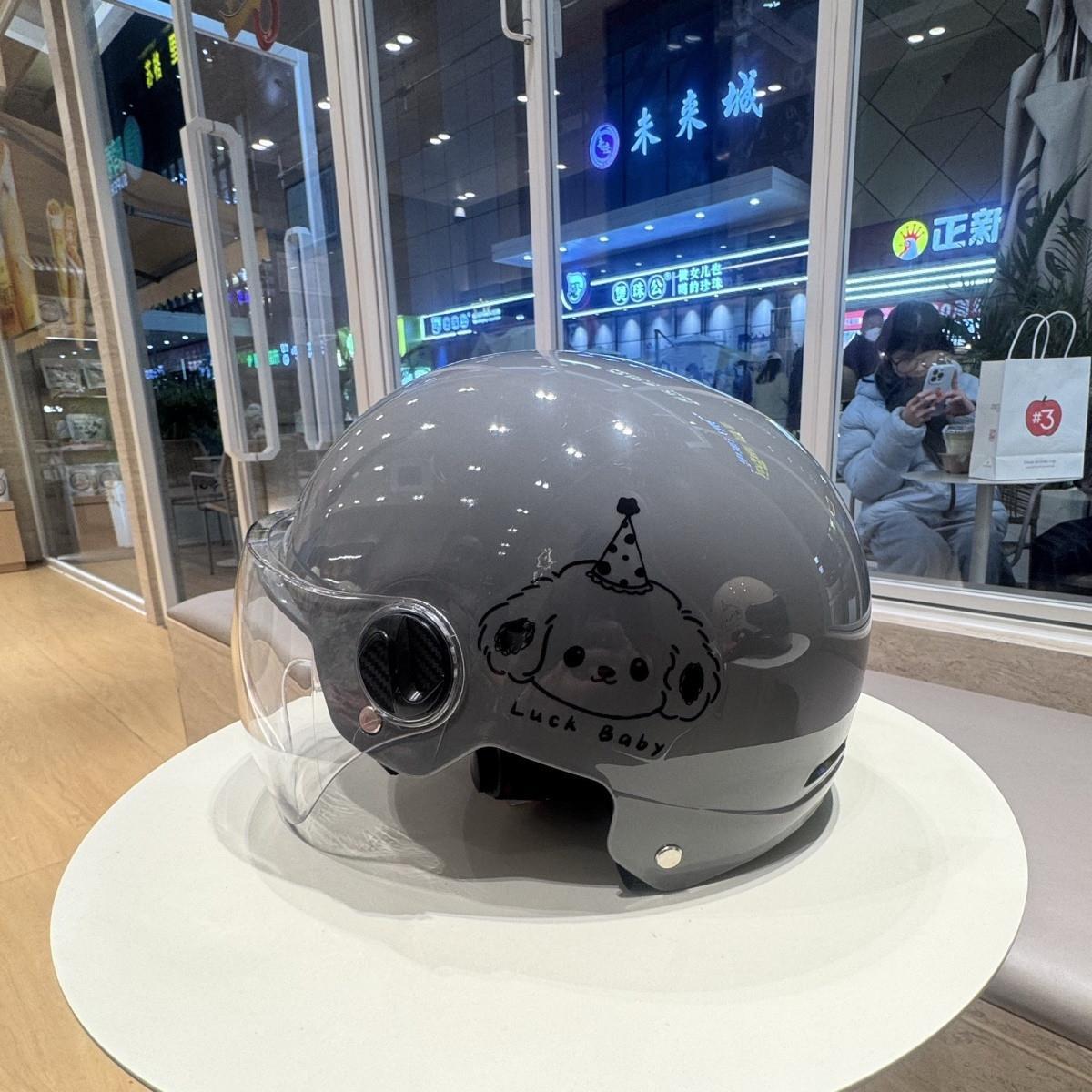 National standard certified electric vehicle helmet for men and women, motorcycle summer safety helmet, sun protection, suitable for all seasons, half helmet