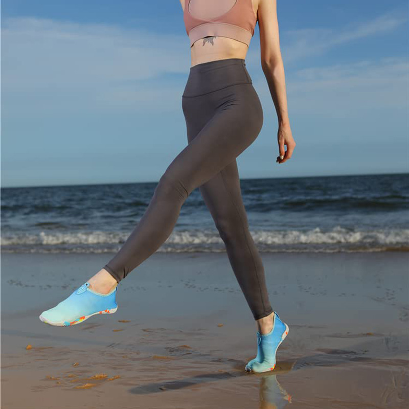 Comercio exterior retroceso al aire libre hombres y mujeres zapatos de buceo de playa suave zapatos de esquí acuático rápido y seco zapatos de trekking anfibio junto al mar