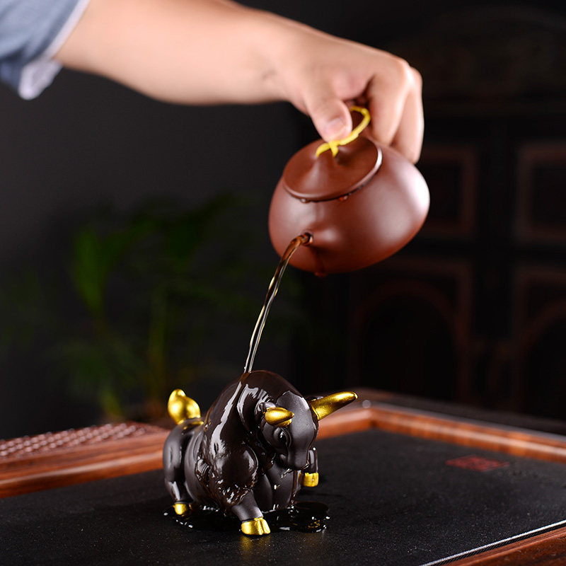 茶宠摆件精品可养创意紫砂生肖牛描金茶玩茶桌茶台茶道装饰茶配件