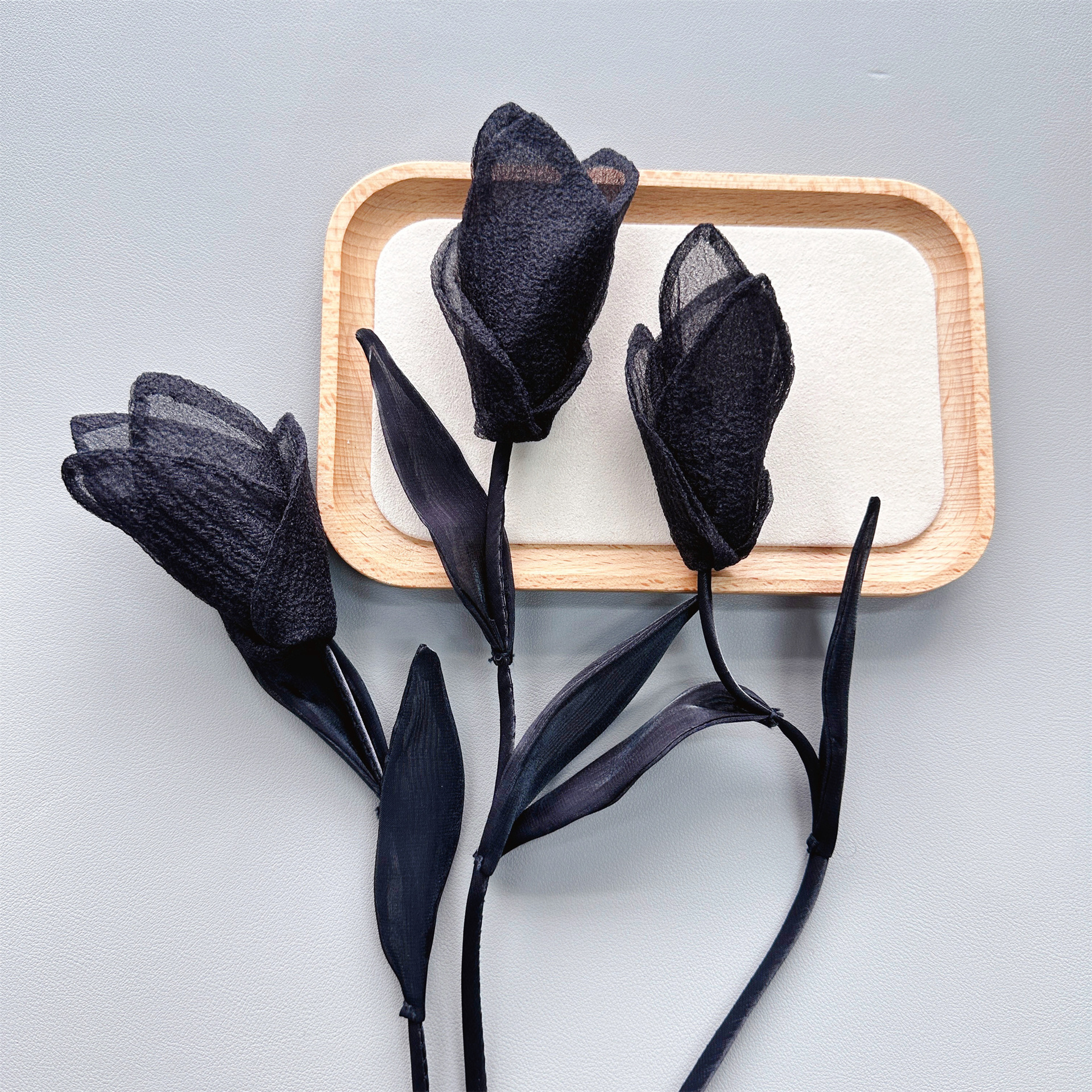 Nueva moda y sencilla decoración de flores de lirio coreano vestido de vestir decoración de boda accesorios de bricolaje al por mayor