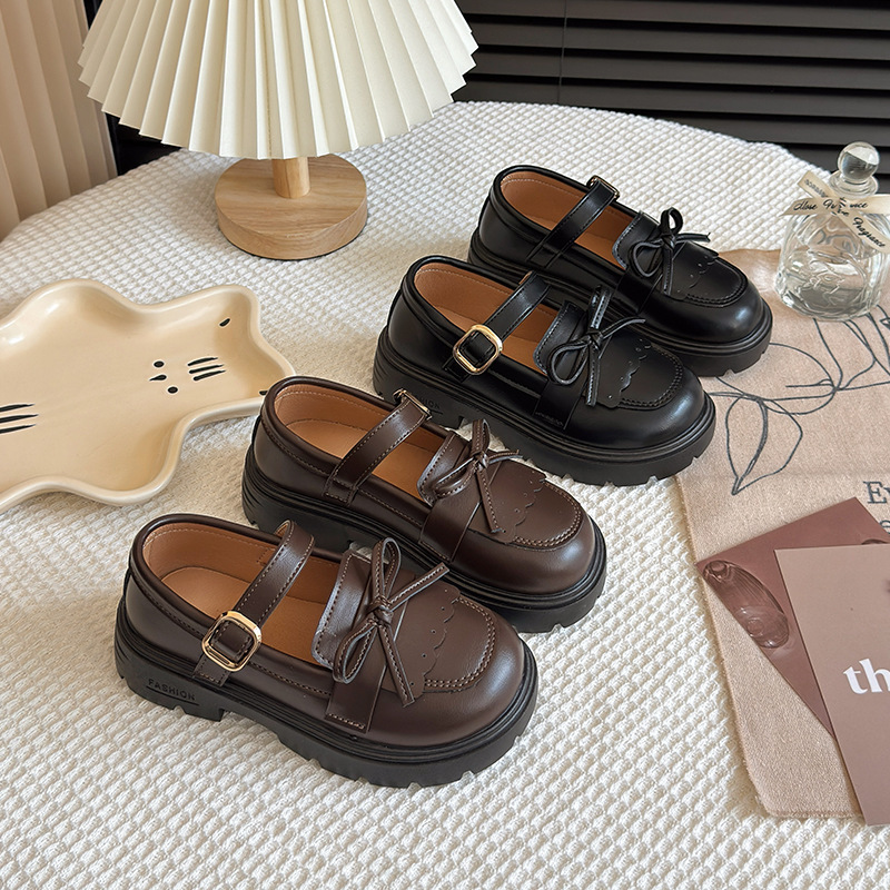 Niñas zapatos de cuero de estilo británico 2026 primavera y otoño nuevos zapatos de suela suave princesa marizhen para niños zapatos casuales de suela gruesa image 2