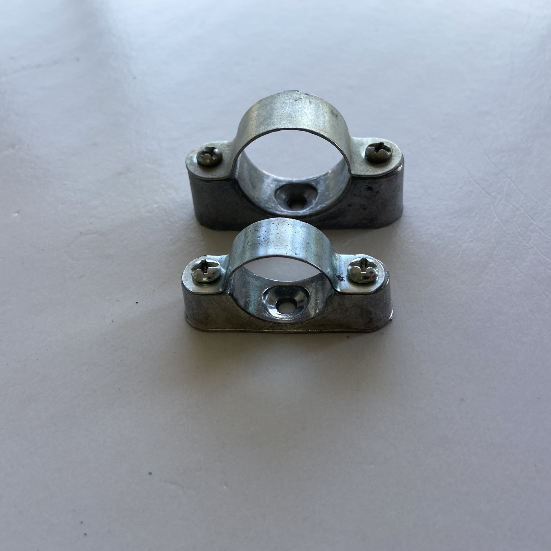 离墙码 金属管夹双边管码 电气镀彩离墙码 带底座离墙码管夹不锈