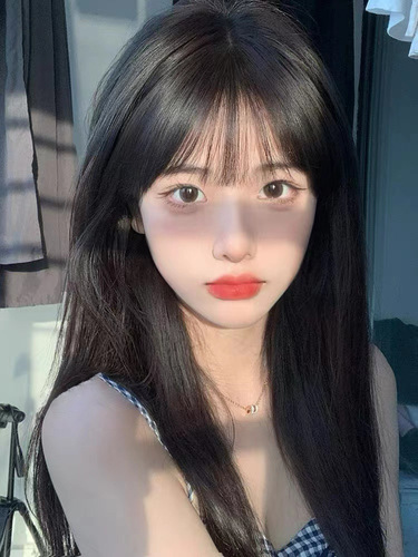 Wig full headgear, natural and realistic air bangs, long straight hair, fashionable face-shaping, high temperature silk full headgear, wig headgear