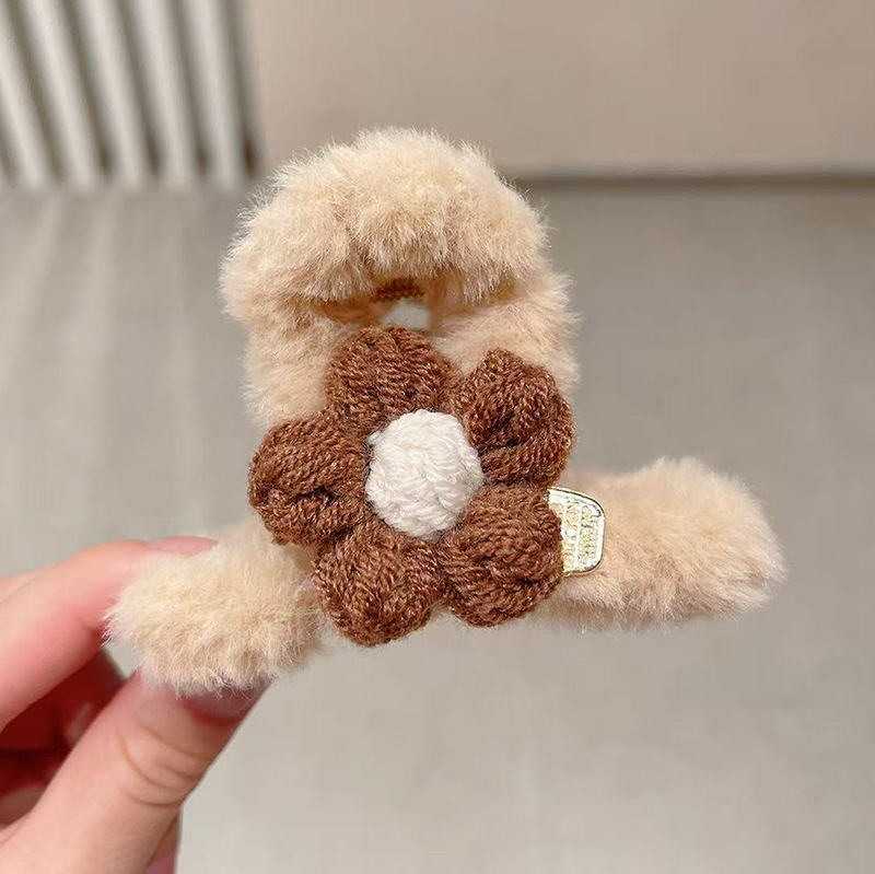 2026秋冬ミンクファー毛皮ヘアクリップ、高級感のある後頭部用大型シャーククリップ、ハート型キラキラ輝くダイヤモンド付き毛皮ヘアクリップ