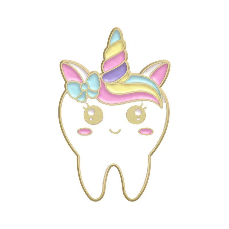 Tecknad tandvårdsbrosch i metall för kläder och väskor_voghion.com