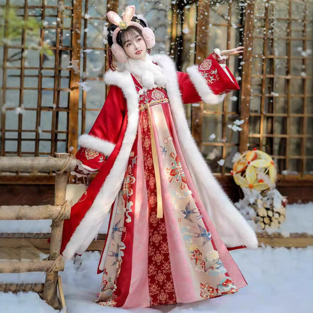 Осенний и зимний новый Xiyan приветствует весну оригинальная система Tang Qi грудь Hanfu улучшенная толстая юбка плащ теплый костюм