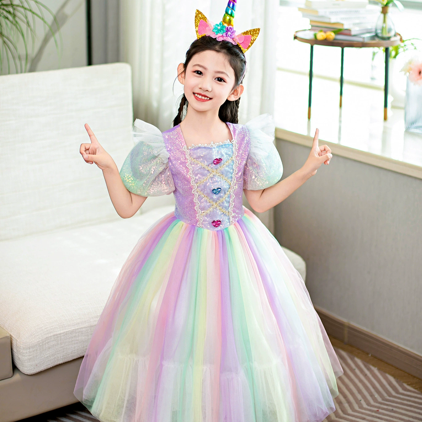 Платье из разноцветной кружева, градиент, puff sleeves, с камнем