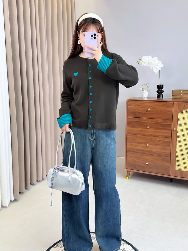爱元25年新款秋季大码女装针织衫刺绣爱心撞色针织开衫F585|undefined