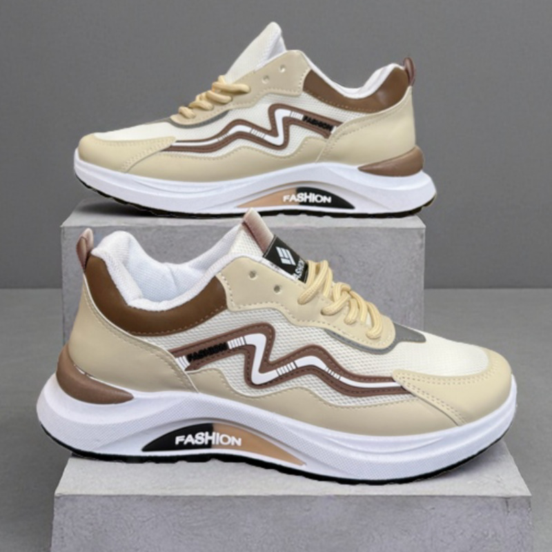 Zapatos casuales de estilo deportivo para hombres nuevos zapatos de verano de malla transpirables para hombres cómodos y ligeros con suela gruesa zapatos de moda para hombres