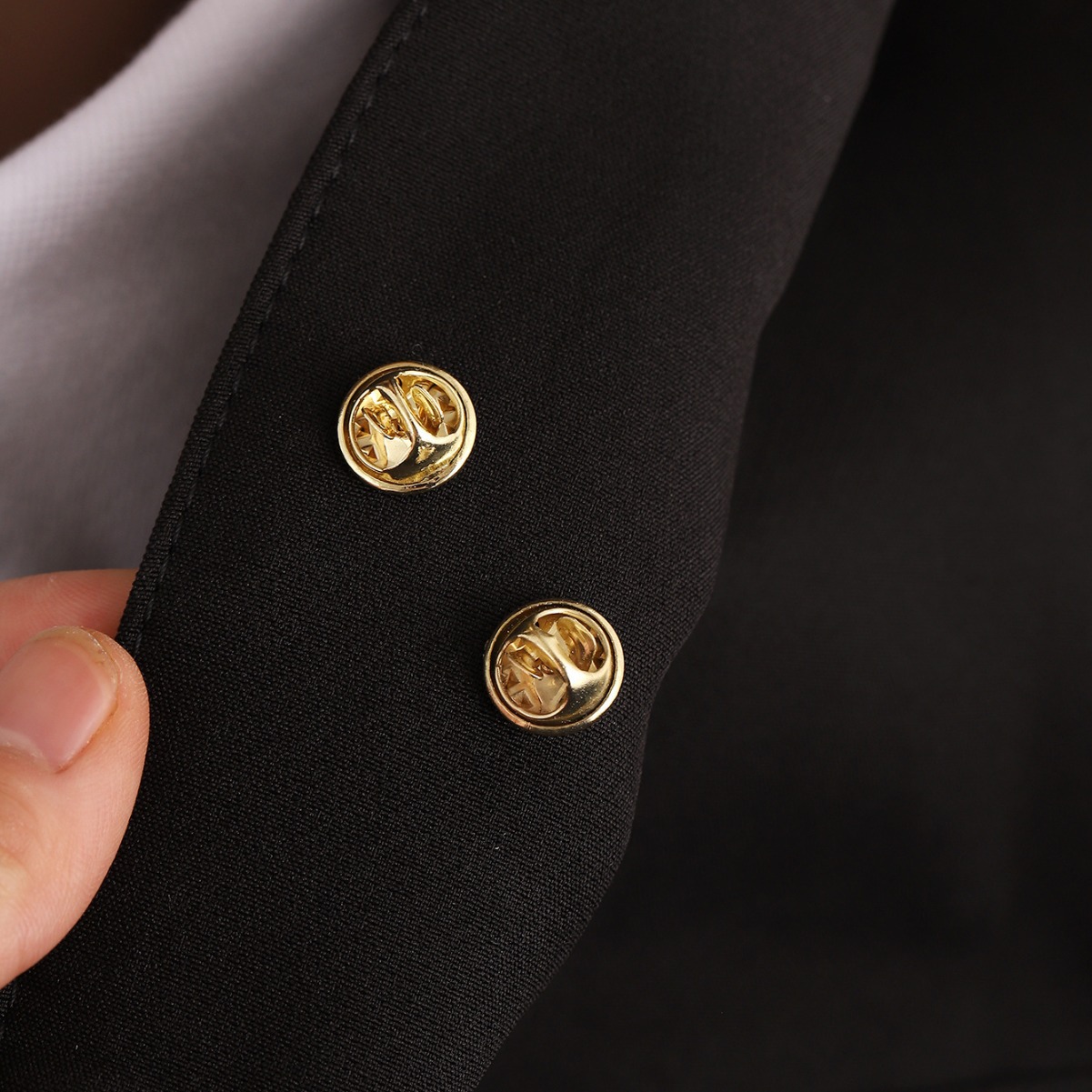 Nueva estrella de cinco puntas broche de perlas exquisita joyería de perlas broche de bola europea y americana AliExpress