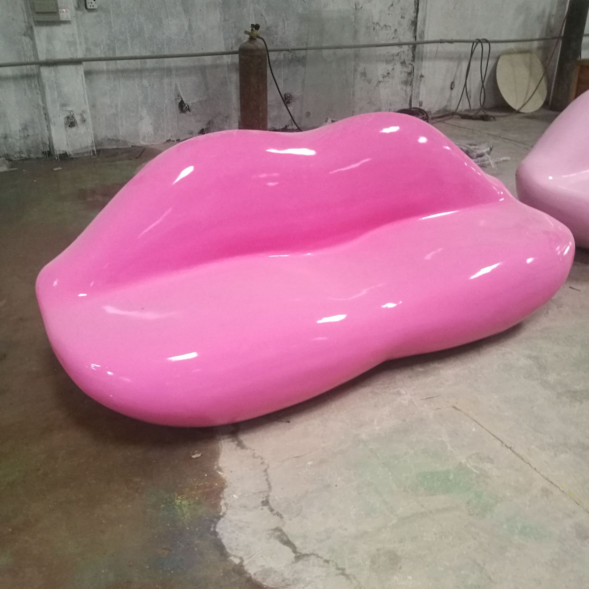 供应玻璃钢家具 防晒玻璃钢椅凳 美陈玻璃钢桌椅生产安装