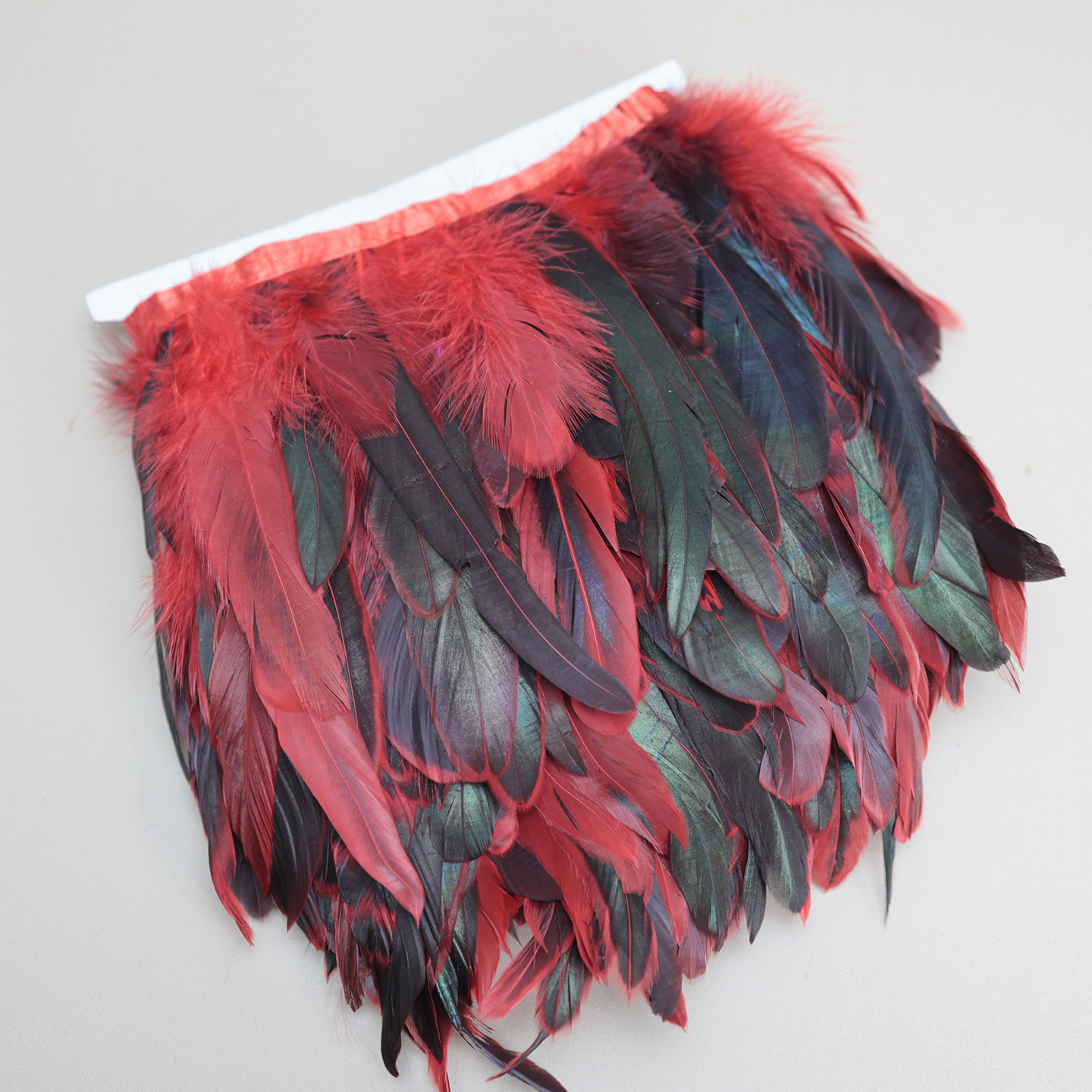 Fábrica directa pequeña serie de plumas rojas DIY accesorios accesorios de artesanía ropa accesorios escenario plumas