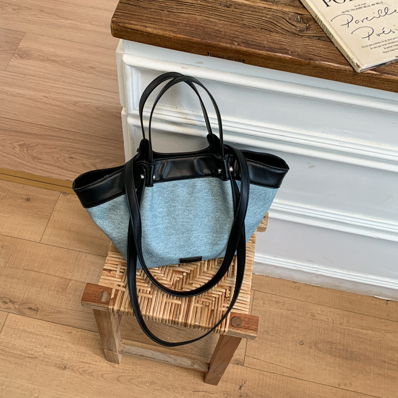 Bolso de mano de gran capacidad para mujeres 2026 nuevo nicho de color de colisión de la bolsa de viaje tote casual simple bolso de hombro axilar