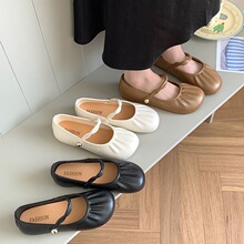 ��ʽƽ�כ���ЬŮЬ���⴩2025���ļ��¿�r�е͸���Ů�L���^��Ь