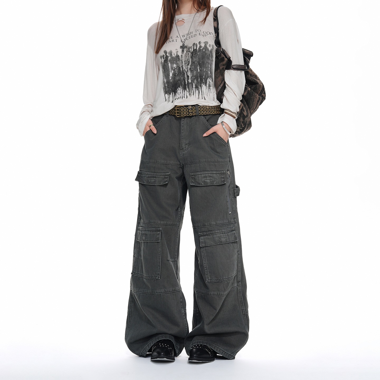 American trendy brand multi-pocket cargo loose wide-leg casual trousers for men, dark green, domestic first and second-tier brand, with hang tags.