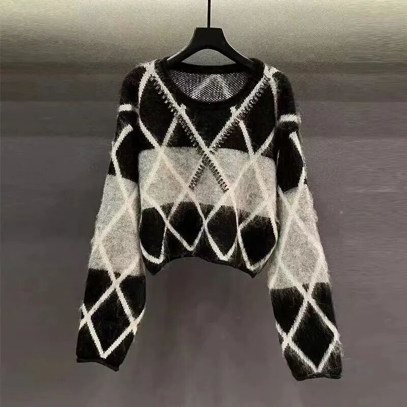 Elegant Korean-style casual soft sweater for women, autumn and winter striped base shirt, 2023 new vintage knitwear trend Elegant Korean-style casual soft sweater for women, autumn and winter striped base shirt, 2023 new vintage knitwear trend