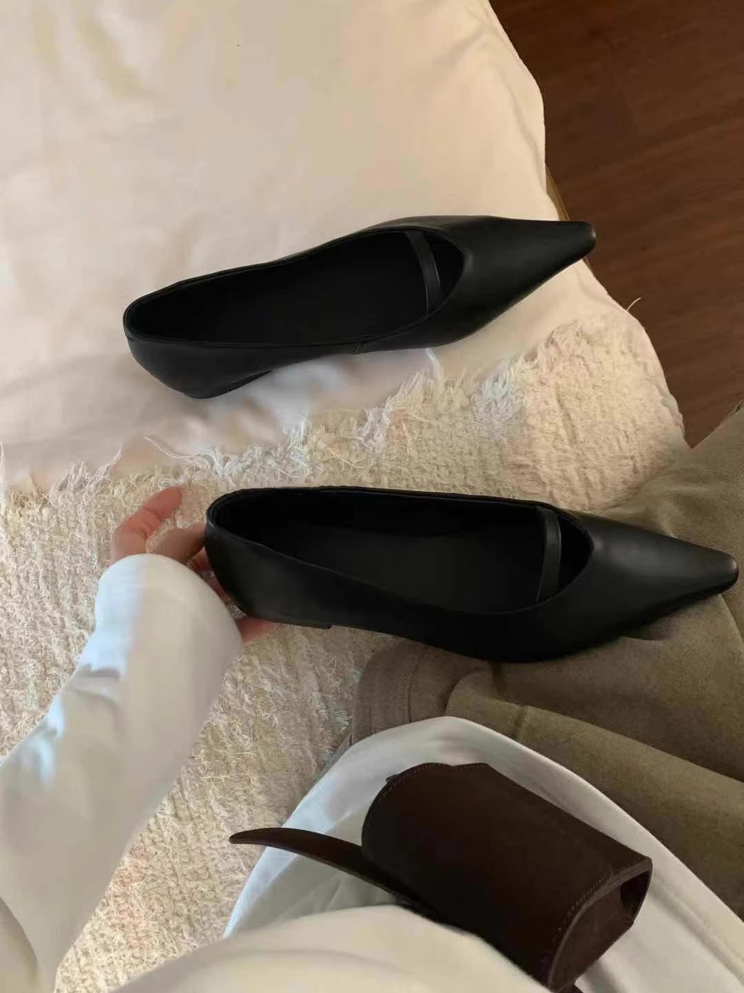 검은색
