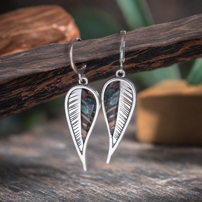fashionable small retro earrings heart shaped drop-shaped