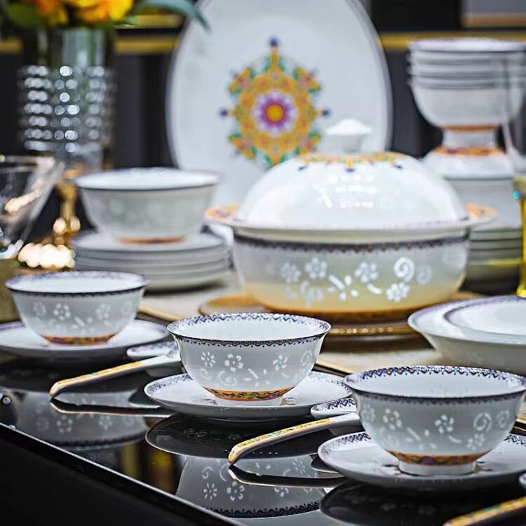 Jingdezhen White Porcelain Exquisite Dishes suit Chinese Enamel Color High Temperature Exquisite Ceramic Tableware Combination for housewarming gifts