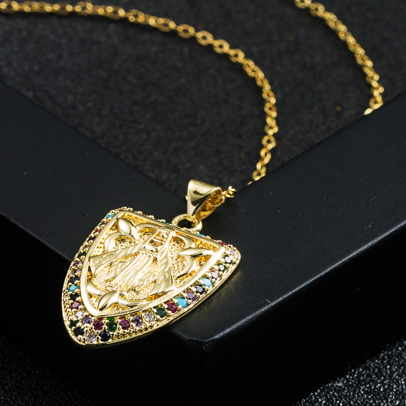 Europe And America Cross Border Trend Shield-shaped Character Pendant Necklace Copper Plated Real Gold Inlaid Zircon Temperament Personalized Clavicle Chain display picture 4